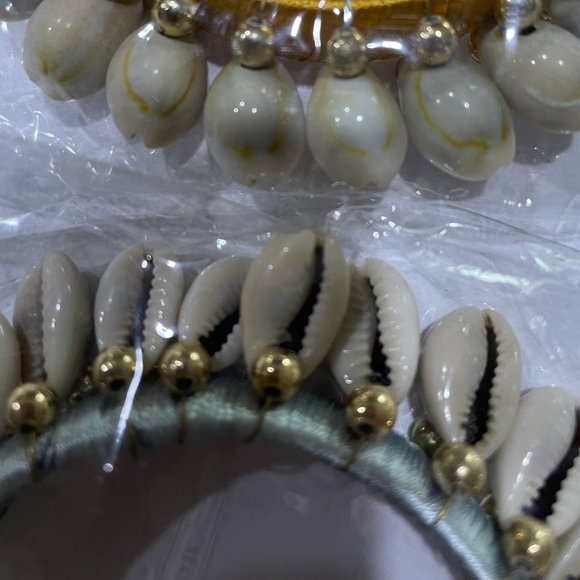NEW Pair of handmade cowrie shell bracelets - Picture 3 of 3